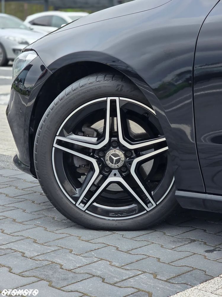 Mercedes-Benz CLA 180 d 8G-DCT - 28
