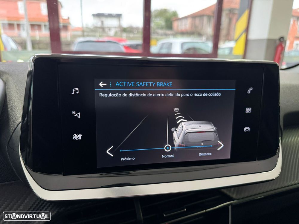 Peugeot 208 PureTech 100 Style - 22