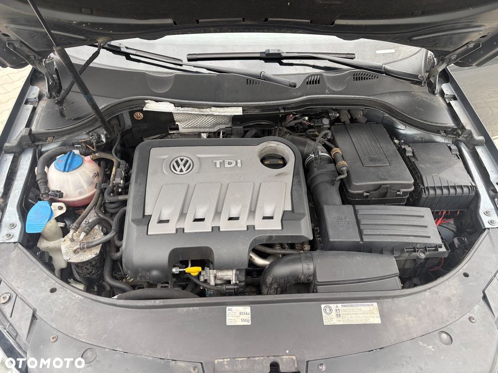 Volkswagen Passat 2.0 Blue TDI DSG SCR Comfortline - 29