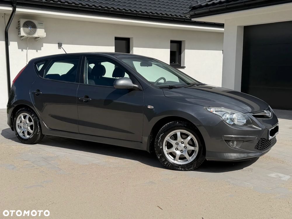 Hyundai i30 1.6 CRDi Comfort EU5 - 3