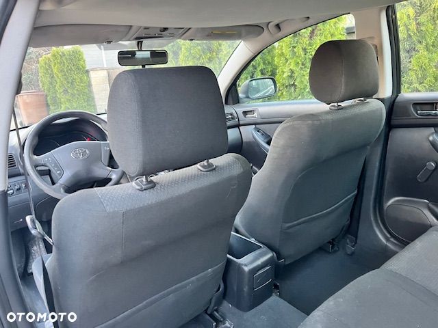 Toyota Avensis 1.6 VVT-i Terra - 8