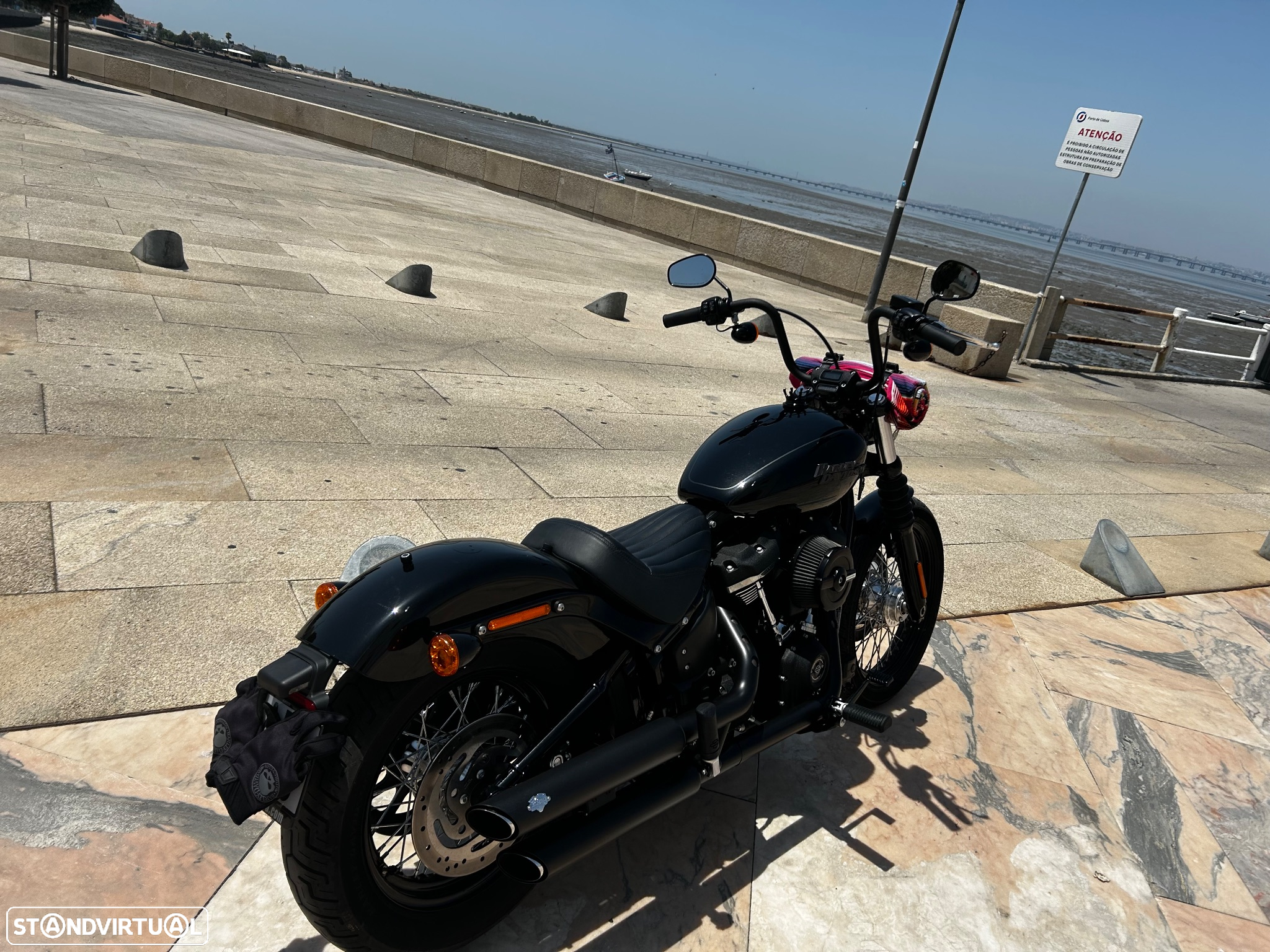 Harley-Davidson Softail Street Bob 2020 - 13