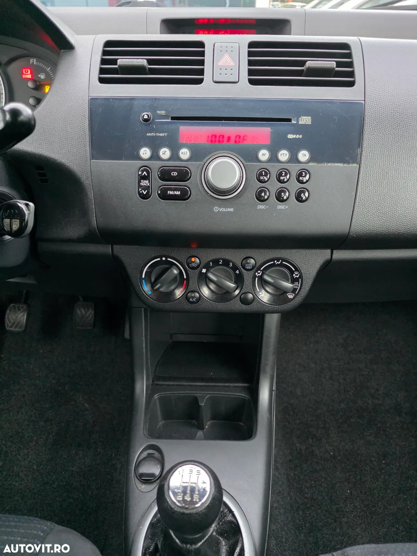 Suzuki Swift 1.3 GLX - 11