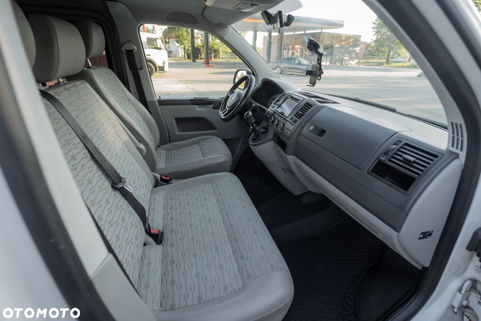 Volkswagen T5 - 22