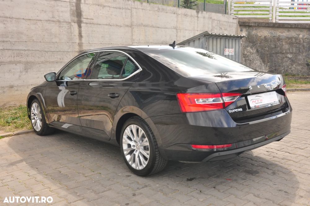 Skoda Superb 1.5 TSI ACT DSG Ambition - 4