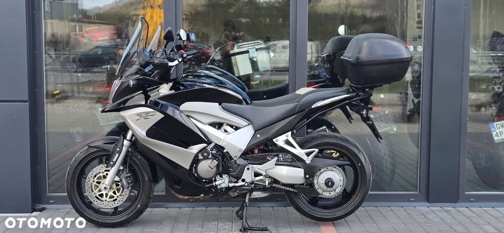 Honda VFR - 23