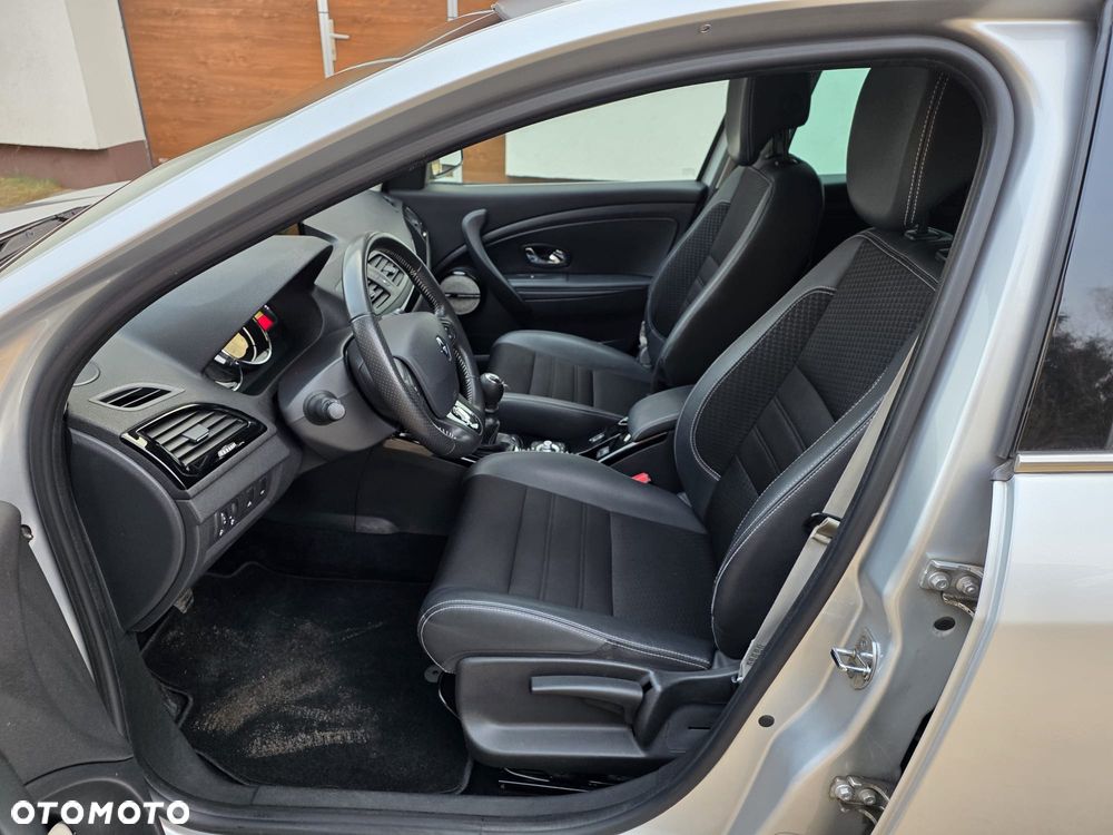 Renault Megane ENERGY dCi 110 Start & Stopp Bose Edition - 8