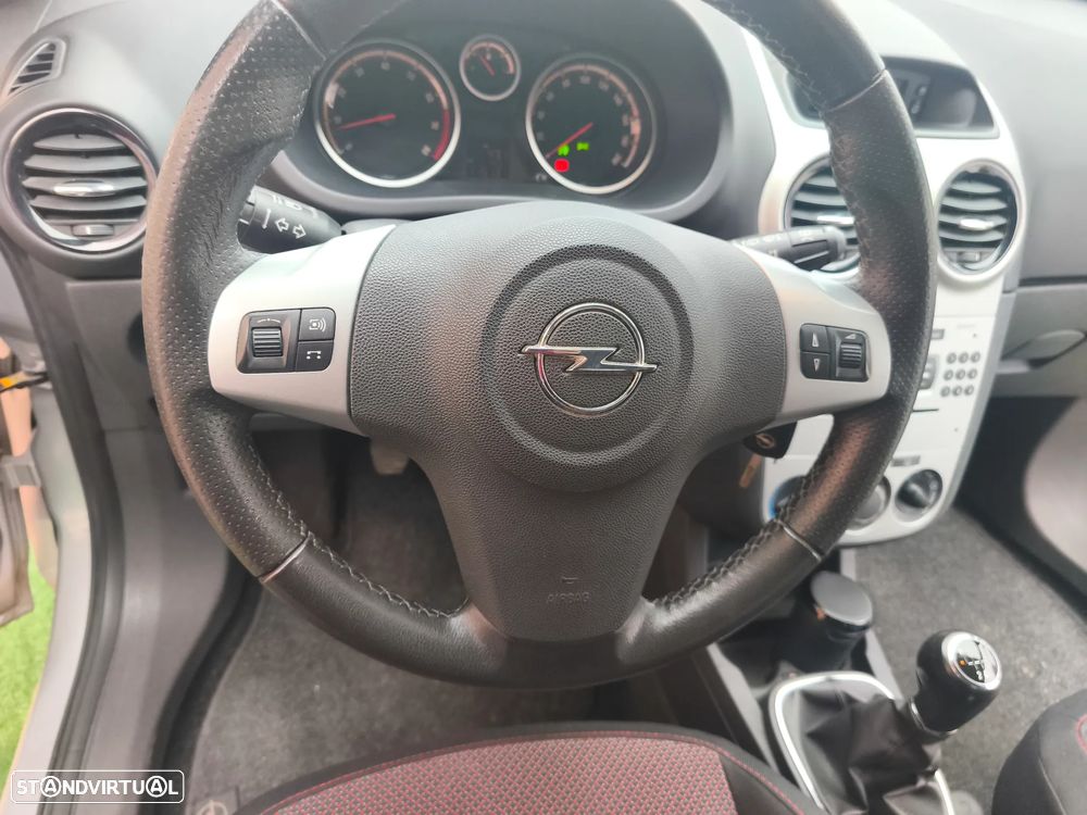 Opel Corsa 1.2 - 9