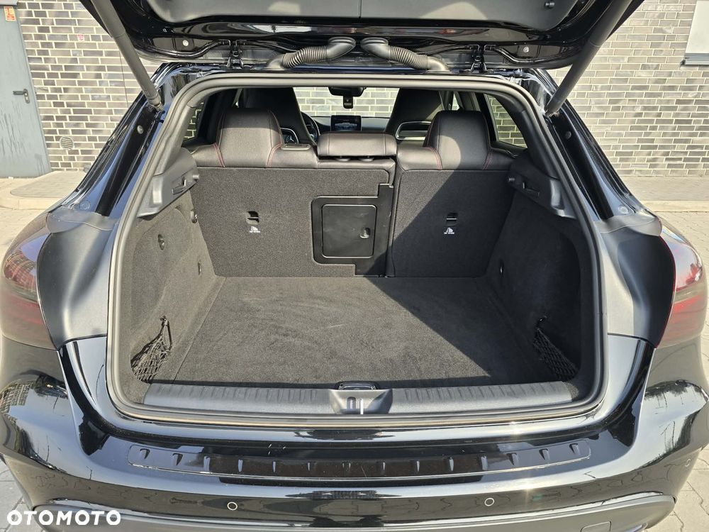 Mercedes-Benz GLA 200 7G-DCT AMG Line - 17