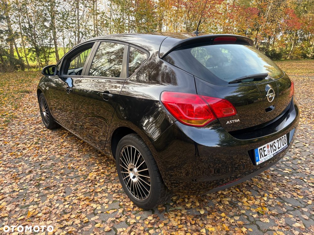 Opel Astra 1.6 Active - 29