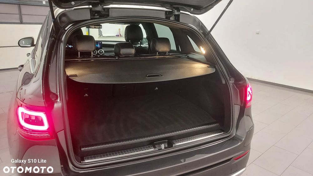 Mercedes-Benz GLC 300 de 4Matic 9G-TRONIC AMG Line - 9