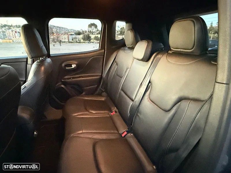 Jeep Renegade 1.3 T-GDI 4xe Auto Limited - 15