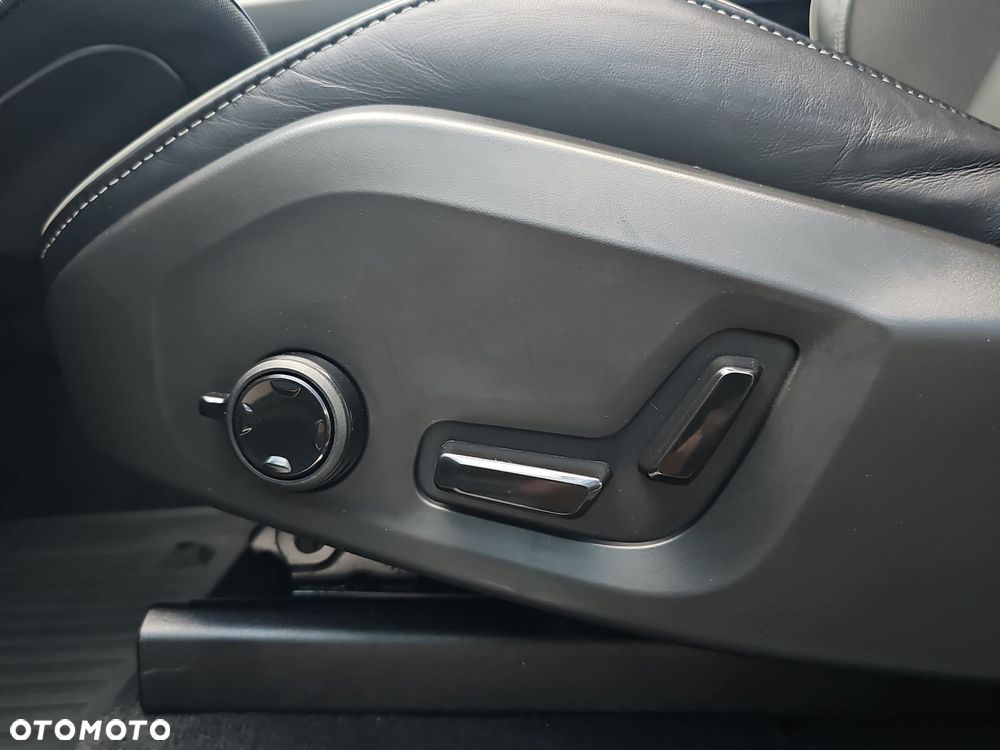 Volvo XC 60 - 24