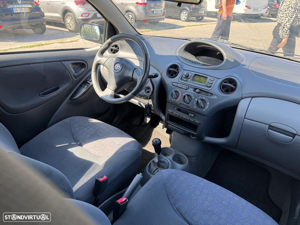 Toyota Yaris 1.0 Terra - 7