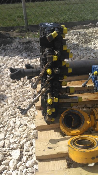 Rozdzielacz hydrauliczny Rexroth 172481- 74101, Ey31003 Yanmar ViO 20 25 - 3
