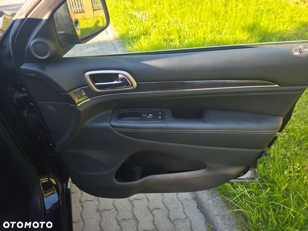 Jeep Grand Cherokee - 20