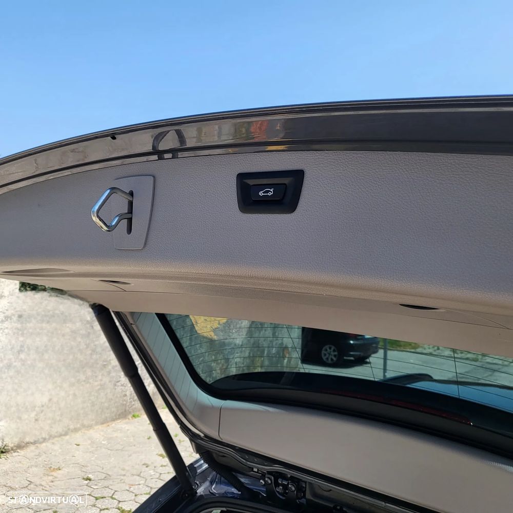 BMW 320 d Touring Advantage Auto - 6