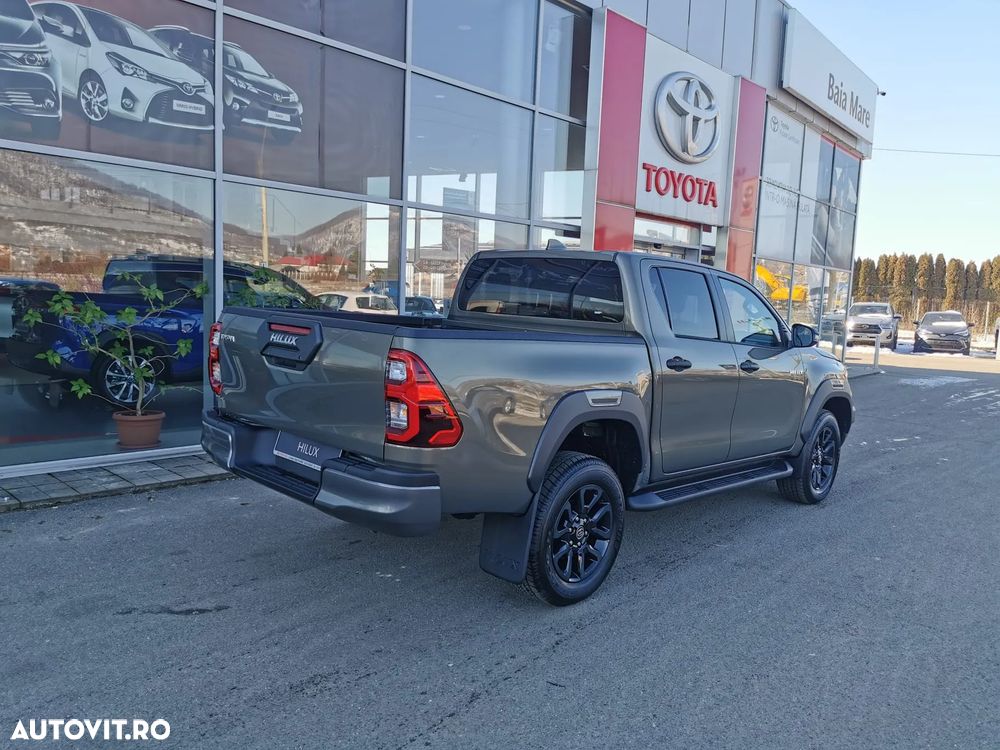 Toyota Hilux 2.8D 204CP 4x4 Double Cab AT Invincible - 10