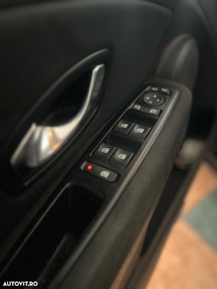 Renault Megane ENERGY dCi 110 LIMITED - 13