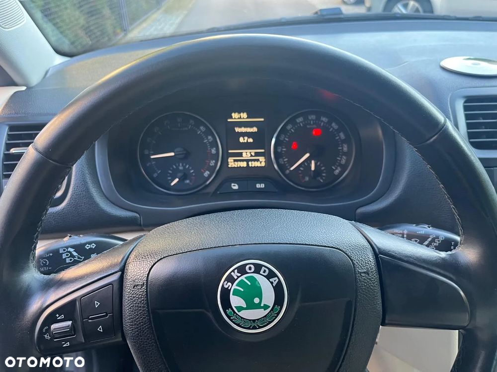 Skoda Fabia 1.6 TDI DPF Combi Elegance - 10