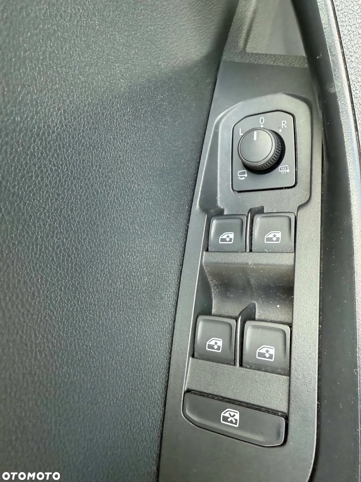 Skoda Karoq 2.0 TDI SCR 4x2 Style DSG - 9