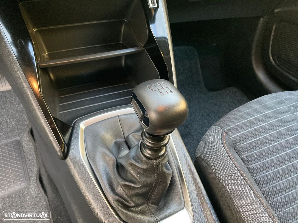 Peugeot 208 1.2 PureTech Allure Pack - 25