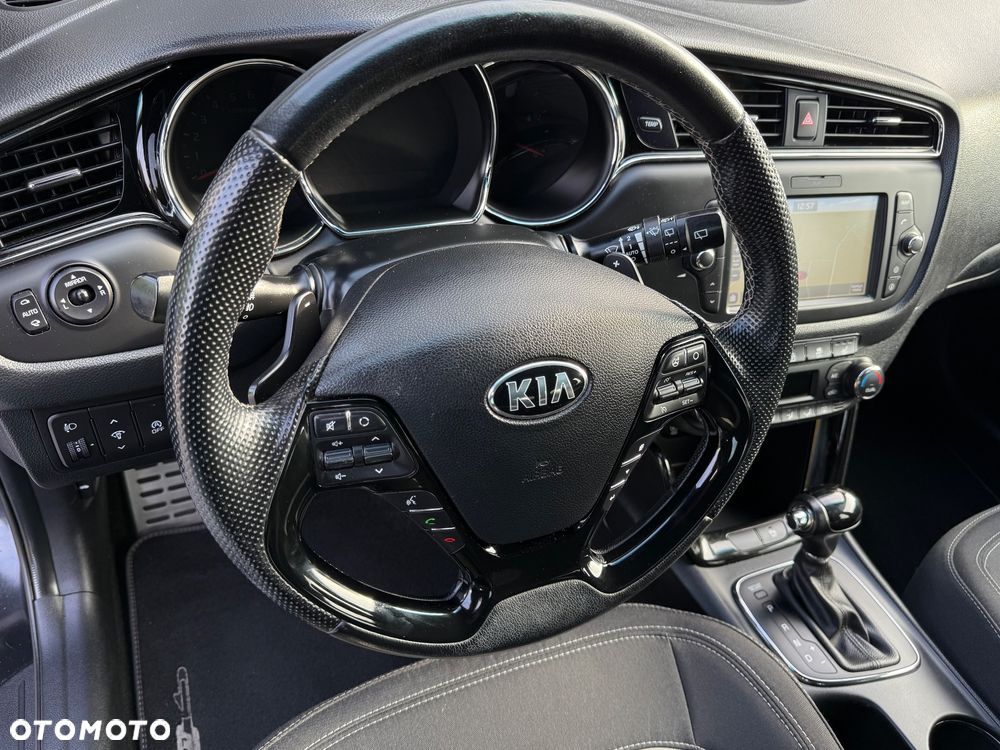 Kia Ceed 1.6 CRDi 136 DCT ISG SW GT Line - 13