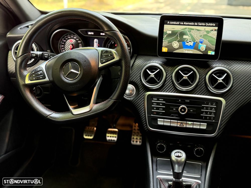Mercedes-Benz A 180 d AMG Line - 14