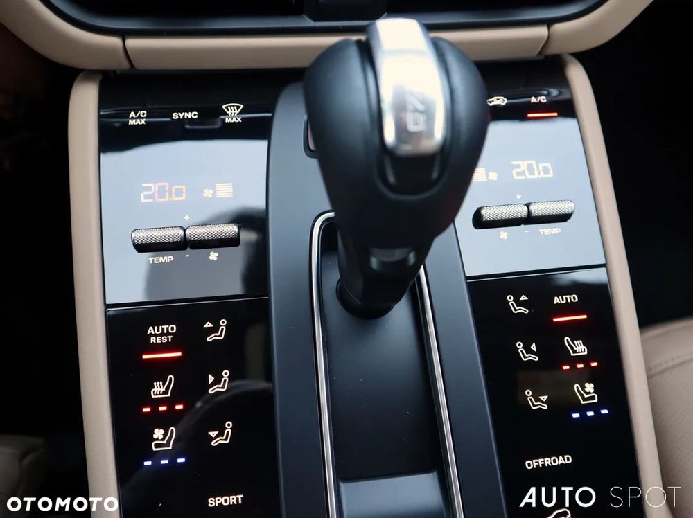 Porsche Macan Standard - 34