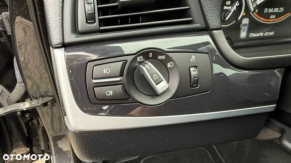 BMW Seria 5 520d Touring - 12
