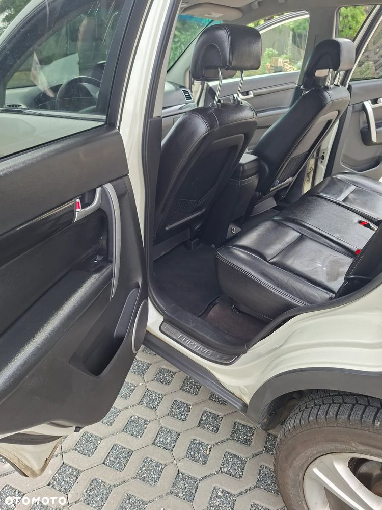 Chevrolet Captiva 2.2 D LT+ - 14