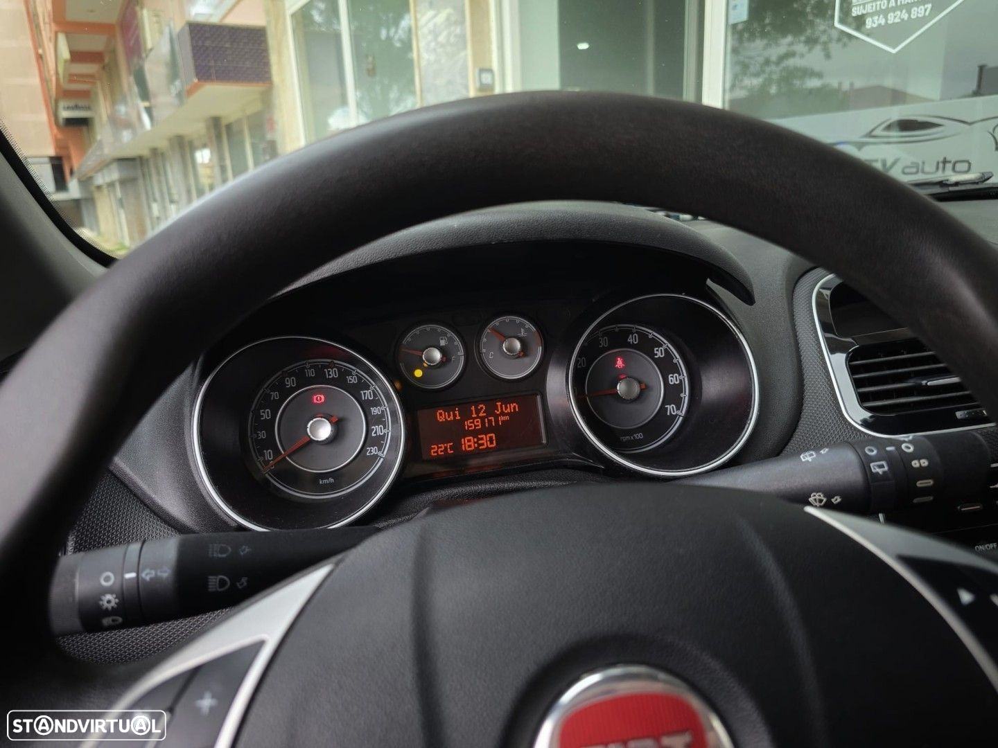 Fiat Punto 1.3 M-Jet Lounge S&S - 22