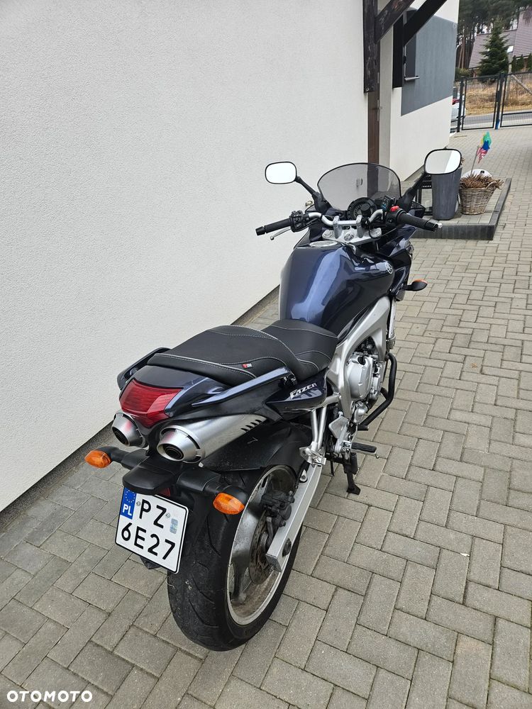 Yamaha FZ6 - 3