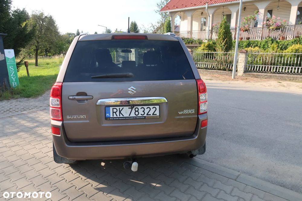 Suzuki Grand Vitara 2.4 Comfort - 7