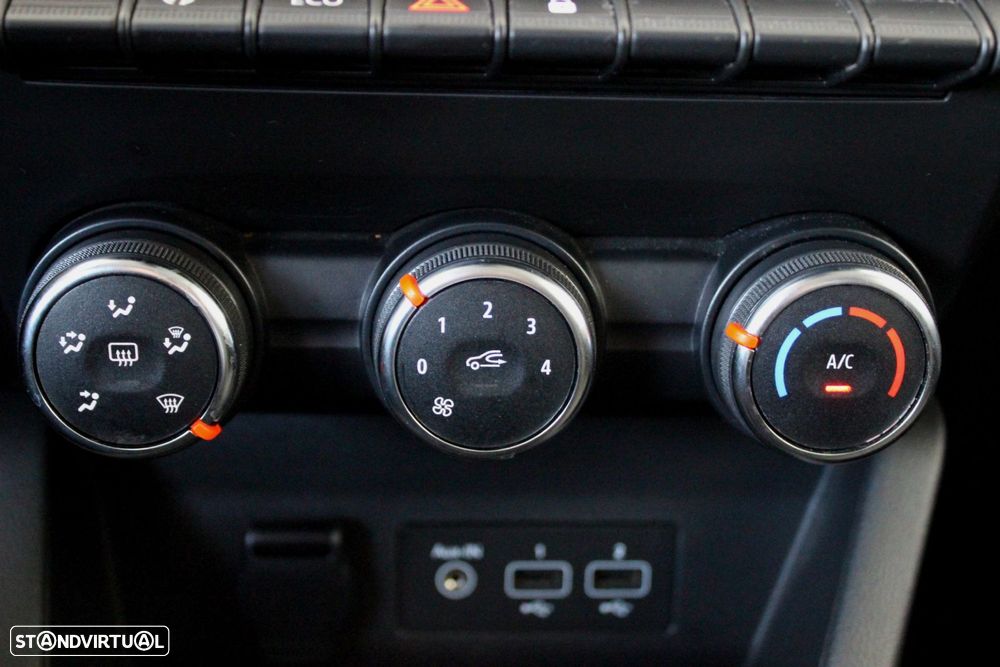 Renault Clio 1.5 Blue dCi Evolution - 29