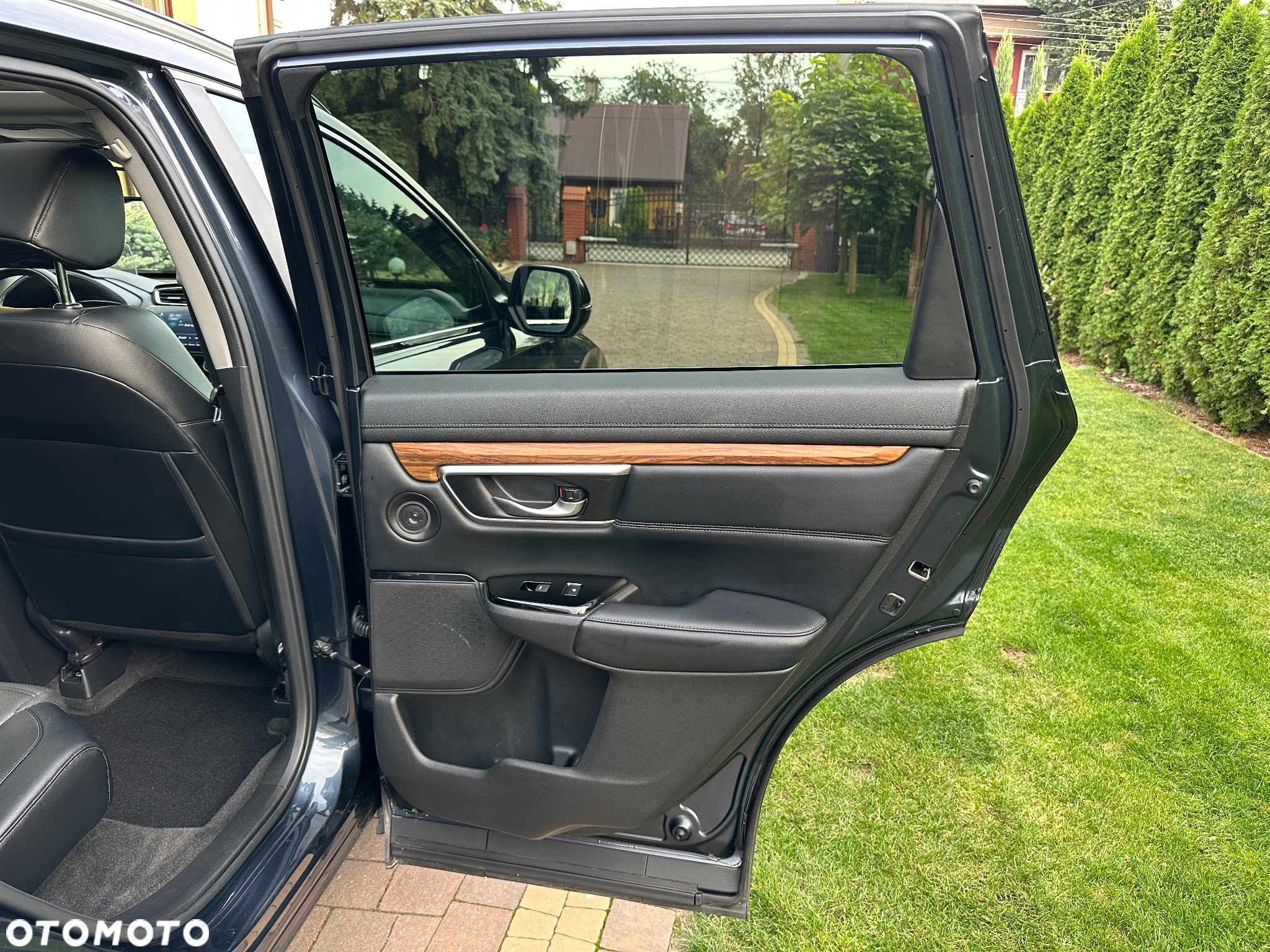 Honda CR-V 1.5T 4WD CVT Executive - 24