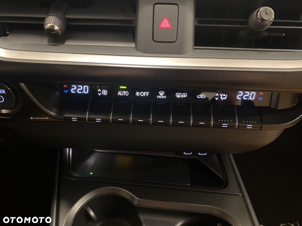 Lexus UX 300h Business - 18