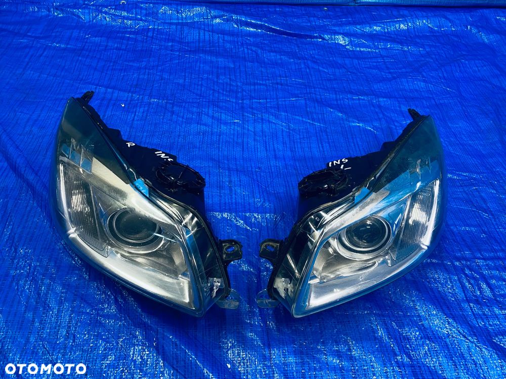 REFLEKTOR LAMPA LEWA PRAWA LEWY PRAWY PRZÓD PRZEDNIA XENON KSENON BI-XENON SKRĘTNY OPEL INSIGNIA A 2008- ; 13226792 13226793 1ZT009631-01 1ZT009631-02 ORYGINAŁ EUROPA - 1