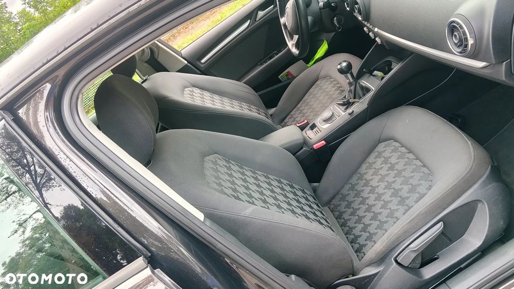 Audi A3 Sportback - 16