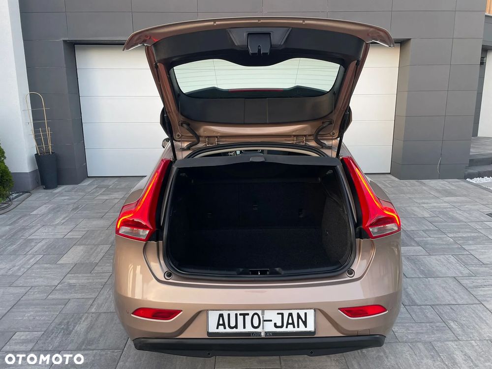 Volvo V40 D2 Summum - 18