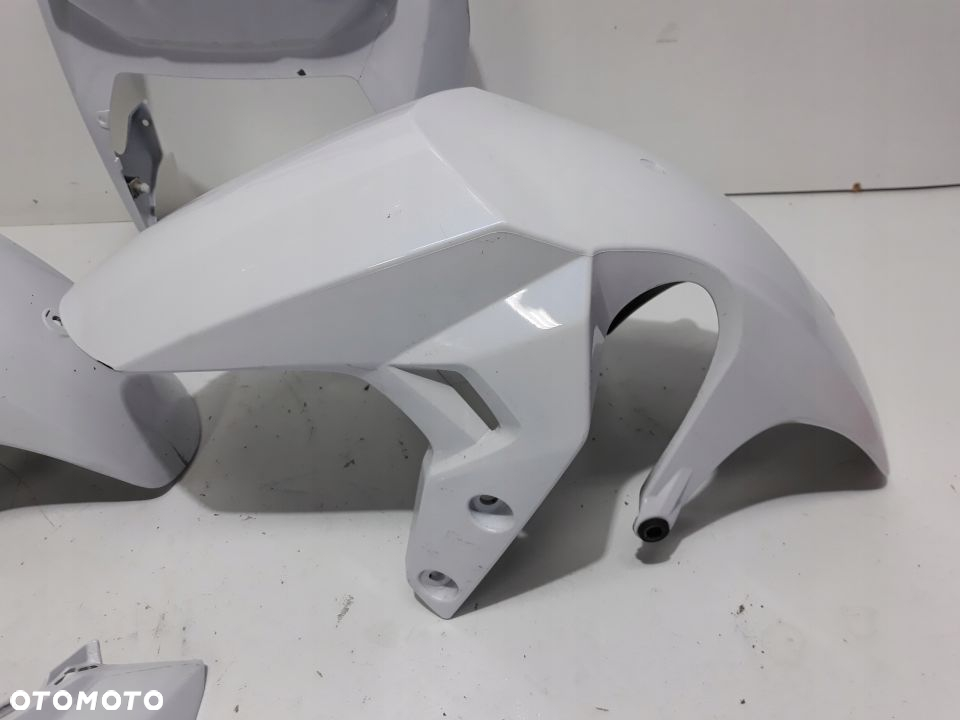 SUZUKI GSR 750 OGON OWIEWKA CZASZA CZACHA BŁOTNIK - 6