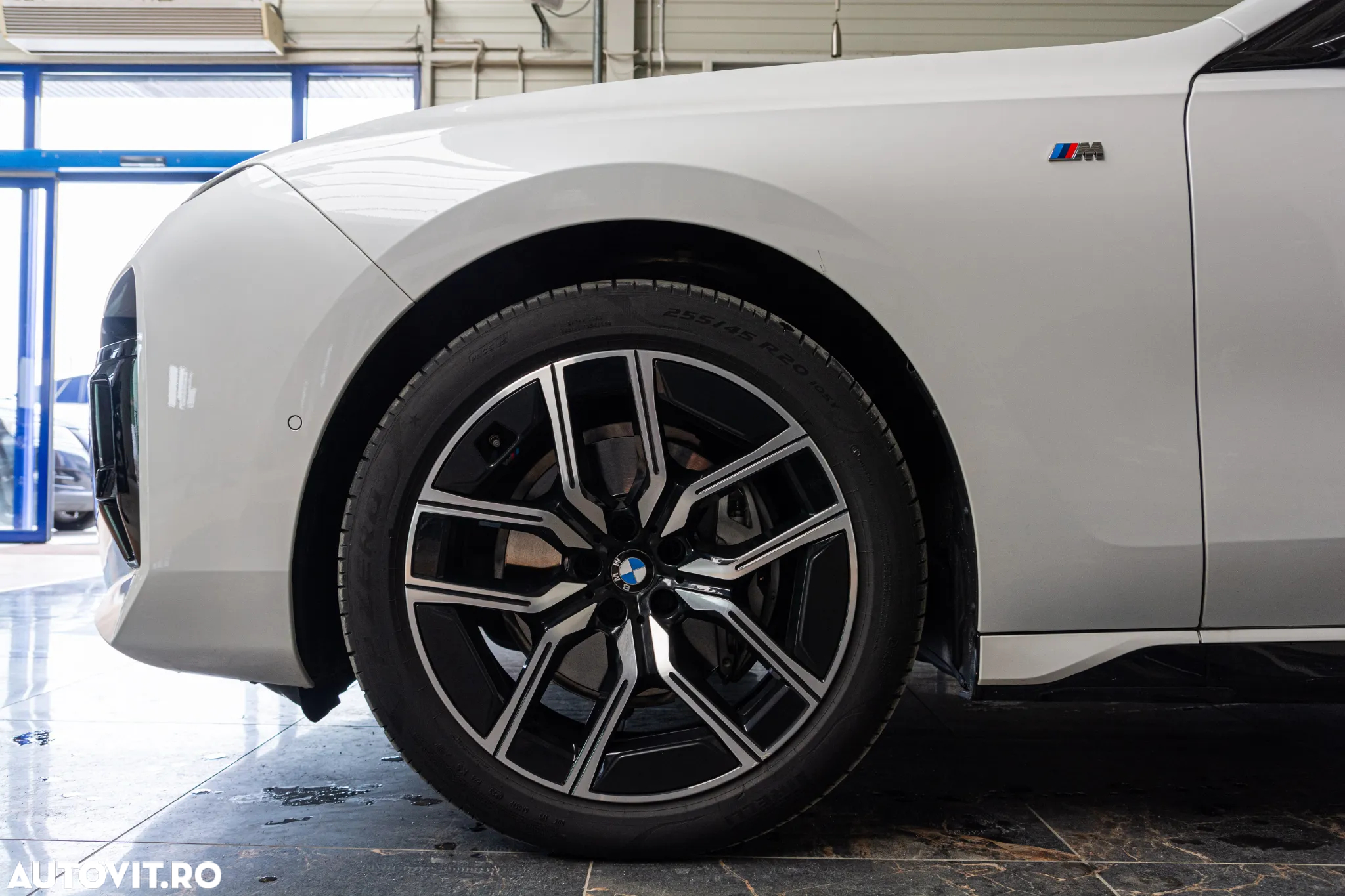 BMW Seria 7 740d xDrive MHEV - 9