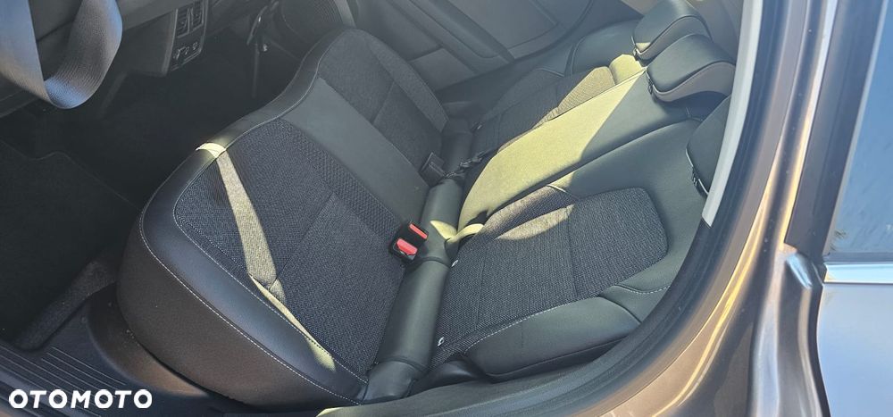 Renault Captur TCe Mild Hybrid 140 GPF TECHNO - 13