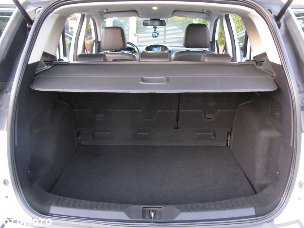 Ford Kuga 2.0 TDCi 2x4 SYNC - 28