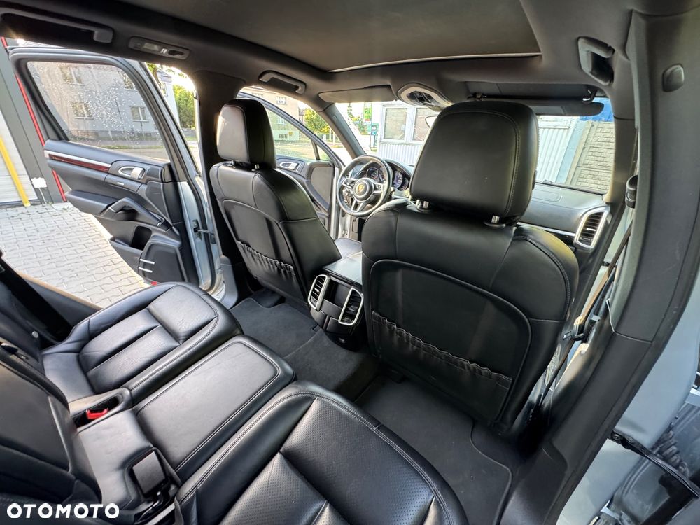 Porsche Cayenne - 12