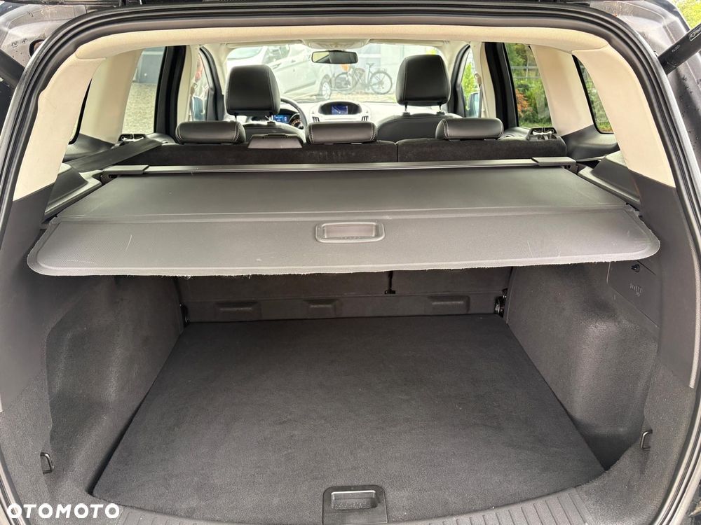 Ford Kuga 1.5 EcoBoost 2x4 Titanium - 16