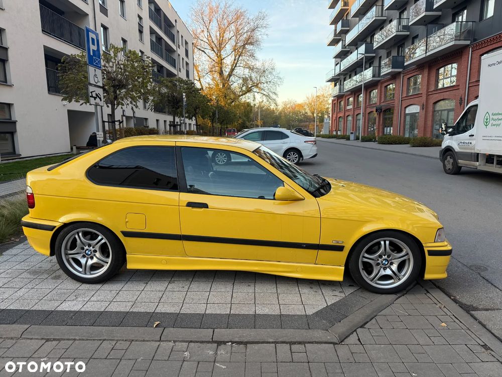 BMW Seria 3 323i - 3