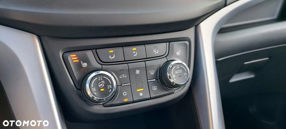 Opel Zafira 1.4 Turbo Business Innovation - 28