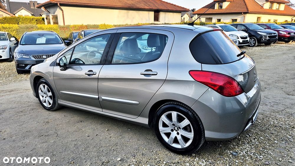 Peugeot 308 1.6 Premium Plus - 20