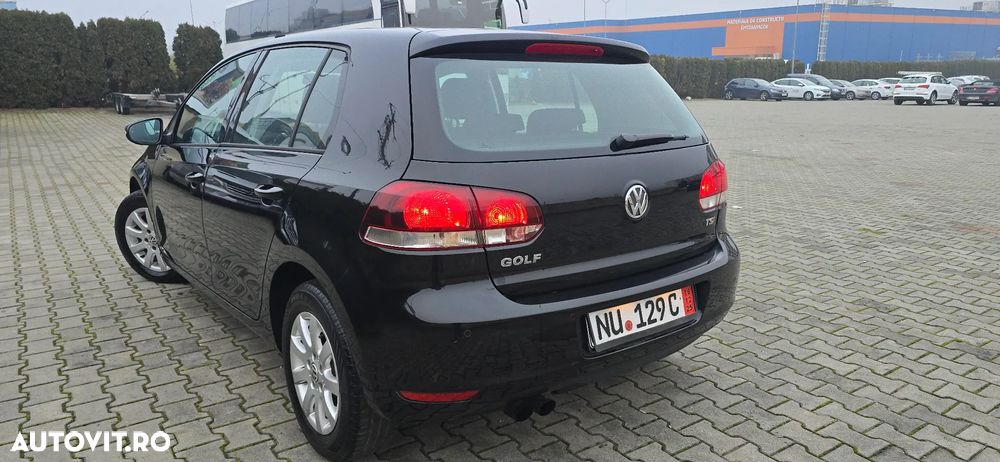 Volkswagen Golf 1.4 TSI BlueMotion Technology DSG Highline - 4